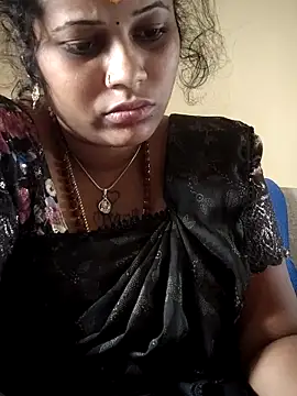 sweetqueen143 online show from November 2025 04:23:01 AM