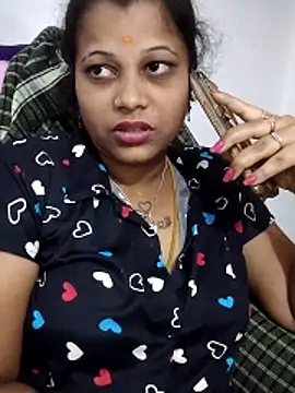 sweetqueen143 online show from May 2026 12:29:02 AM