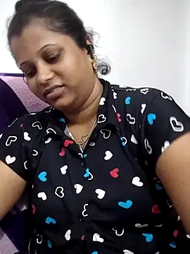 sweetqueen143 online show from May 2026 06:55:02 AM