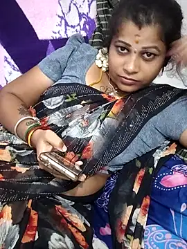sweetqueen143 online show from May 2026 05:52:02 PM