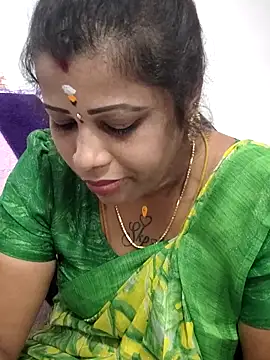 sweetqueen143 online show from May 2026 04:08:02 AM