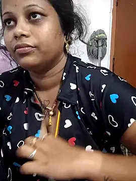 sweetqueen143 online show from May 2026 12:45:02 PM