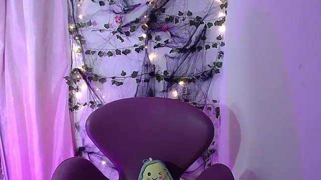 Snapshot of kamillew chatting on October 2025 09:24:02 AM kamillew online show from October 2025 09:24:02 AM