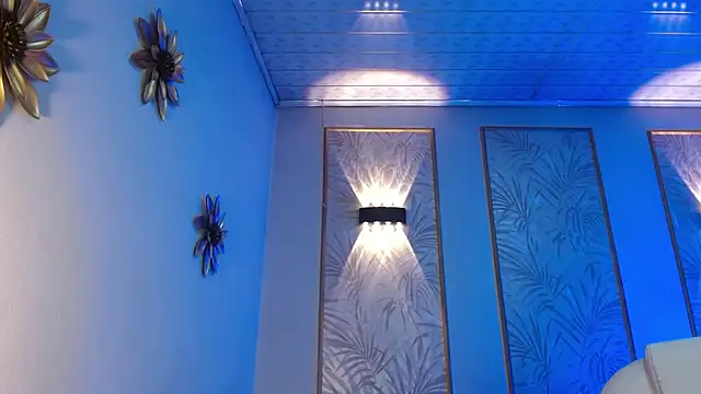 Snapshot of LunaaGrey_ chatting on October 2025 03:40:02 AM LunaaGrey online show from October 2025 03:40:02 AM