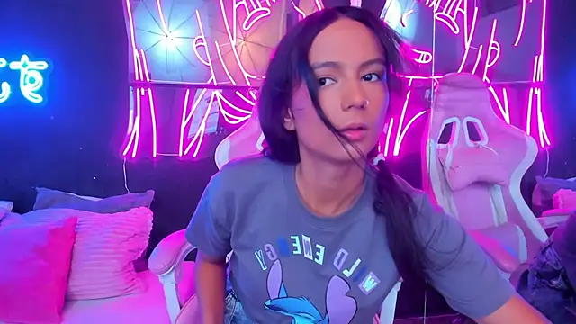 Star Liight online show from October 2025 08:53:02 PM