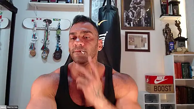 henryhadesflirt online show from September 2025 12:19:01 PM