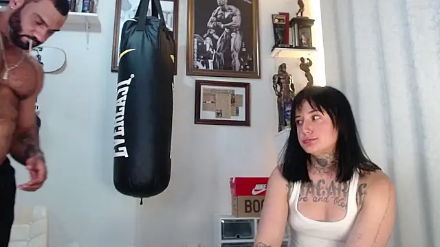 henryhadesflirt online show from April 2026 06:17:01 PM