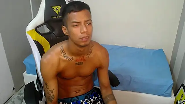 Snapshot of Nando_coll chatting on October 2025 12:20:01 PM Nando coll online show from October 2025 12:20:01 PM