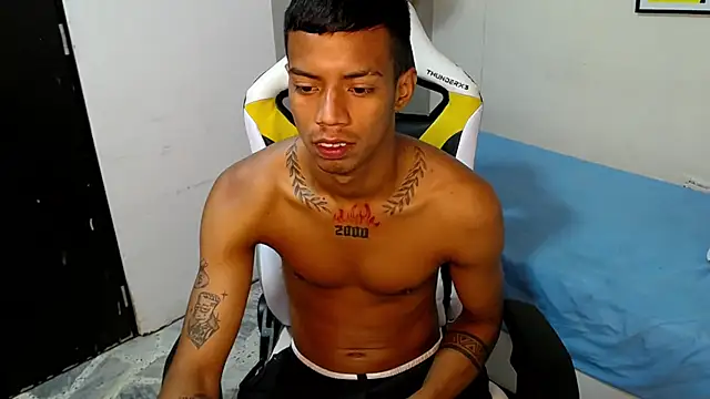 Snapshot of Nando_coll chatting on November 2025 12:18:02 PM Nando coll online show from November 2025 12:18:02 PM