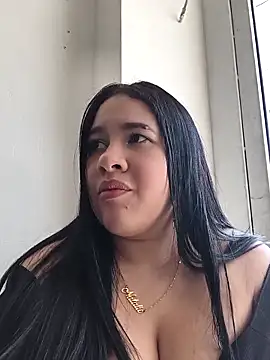 Cloe 27 online show from October 2025 05:30:01 PM