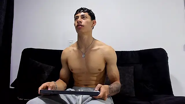 Snapshot of jey_cox23 chatting on December 2025 11:06:02 AM jey cox23 online show from December 2025 11:06:02 AM