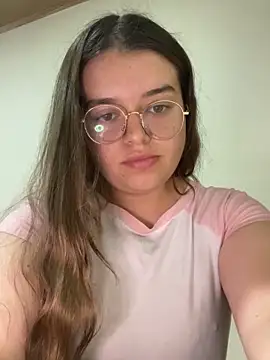 Snapshot of Aphrill chatting on September 2025 09:07:02 PM Aphrill online show from September 2025 09:07:02 PM