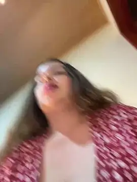 Aphrill online show from November 2025 08:41:02 PM