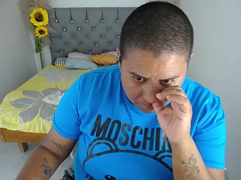 hotlesby valery online show from February 2026 07:54:01 PM