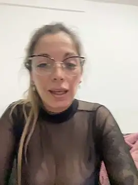 julietacollins11 online show from September 2025 04:43:02 PM