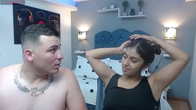 Snapshot of scarlett_and_justin chatting on October 2025 03:14:01 AM scarlett and justin online show from October 2025 03:14:01 AM