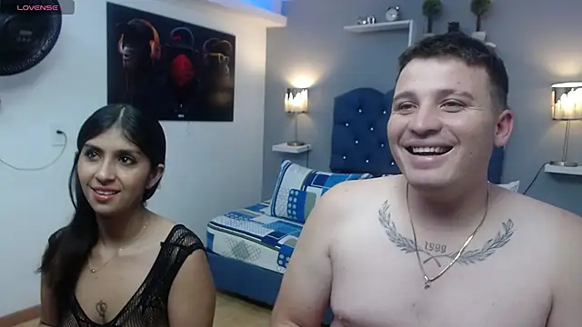 Snapshot of scarlett_and_justin chatting on November 2025 03:08:02 AM scarlett and justin online show from November 2025 03:08:02 AM