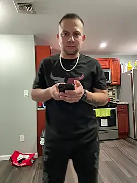 Snapshot of Melvin-92 chatting on February 2026 01:35:02 AM Melvin-92 online show from February 2026 01:35:02 AM