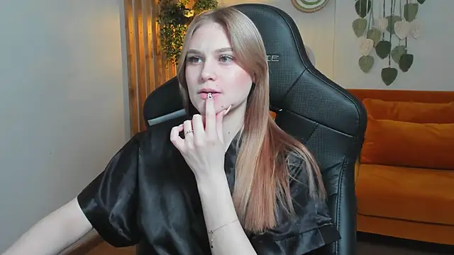 AriaWell online show from October 2025 06:31:01 PM