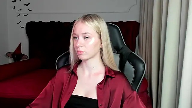 MiaGraces online show from October 2025 06:45:02 PM