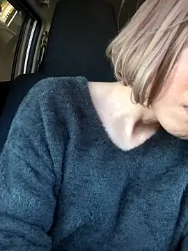 takusaki223 online show from April 2026 07:45:01 AM