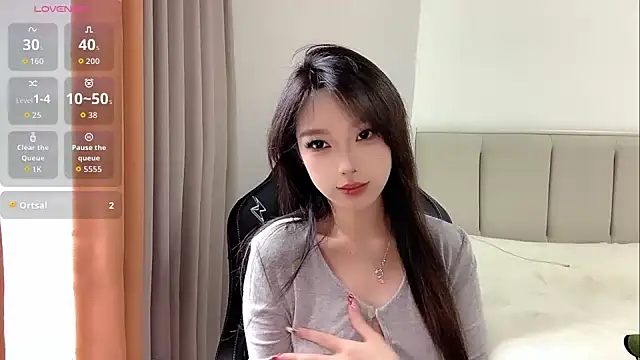 Snapshot of Puppy-12 chatting on October 2025 08:18:01 AM Puppy-12 online show from October 2025 08:18:01 AM