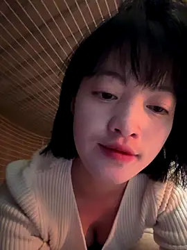 Snapshot of Tramy_xx chatting on October 2025 06:58:02 AM Tramy xx online show from October 2025 06:58:02 AM