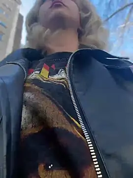RonnieKiss online show from April 2026 05:33:01 AM