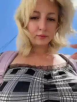 RonnieKiss online show from June 2026 05:24:01 AM