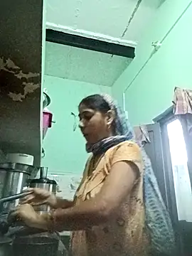 Cute-Charvii online show from April 2026 01:17:01 AM