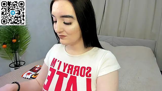 Lesley Wins online show from November 2025 04:12:02 AM