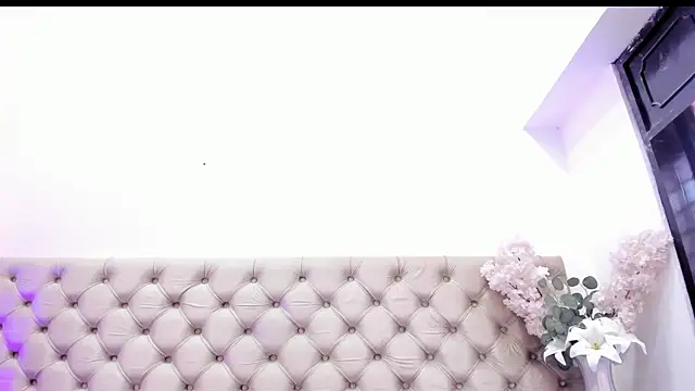 AnyaSosa  online show from October 2025 03:45:01 PM