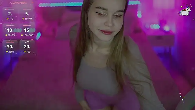 Snapshot of MyLolaSky chatting on October 2025 10:47:01 AM MyLolaSky online show from October 2025 10:47:01 AM