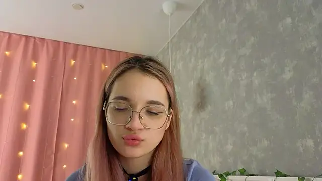 Snapshot of vivyboo111 chatting on March 2026 09:41:02 PM vivyboo111 online show from March 2026 09:41:02 PM