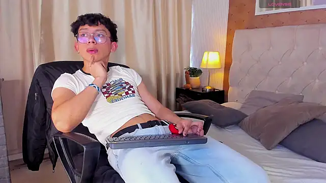 liam twiink online show from January 2026 08:03:02 PM