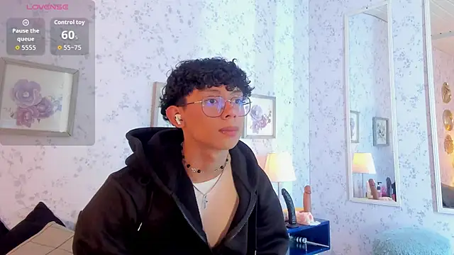 liam twiink online show from March 2026 07:17:02 PM