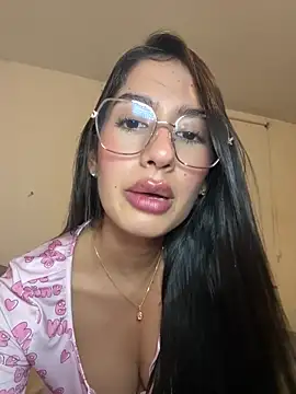Julieta Duque online show from June 2026 02:34:01 AM