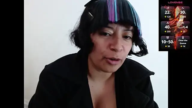 Acelinrose online show from November 2025 01:25:02 PM