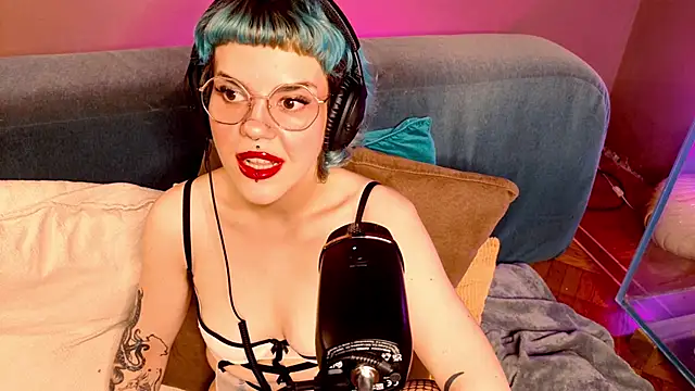 tacodeluxxxe online show from September 2025 01:19:02 AM