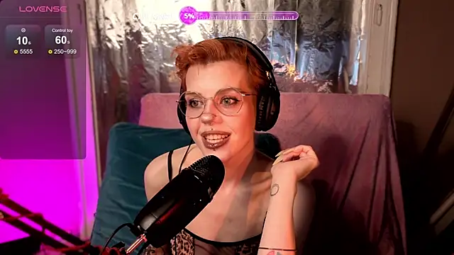 tacodeluxxxe online show from April 2026 03:11:02 AM