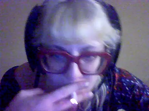 Snapshot of BlondieTami chatting on September 2025 05:52:02 AM BlondieTami online show from September 2025 05:52:02 AM