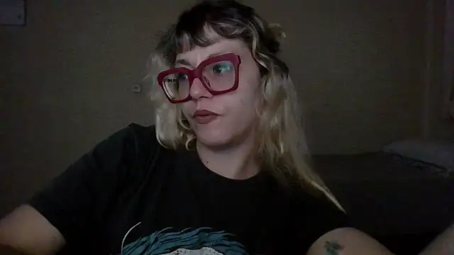 Snapshot of BlondieTami chatting on February 2026 12:20:02 AM BlondieTami online show from February 2026 12:20:02 AM