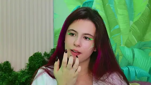 Akira Halls online show from December 2025 08:38:02 PM