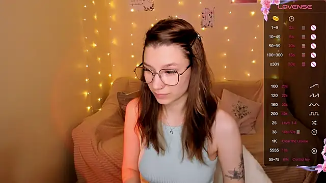 Snapshot of LinaBlossom_ chatting on September 2025 02:28:02 AM LinaBlossom online show from September 2025 02:28:02 AM