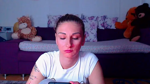Snapshot of CassieSpell chatting on April 2026 08:39:01 PM CassieSpell online show from April 2026 08:39:01 PM