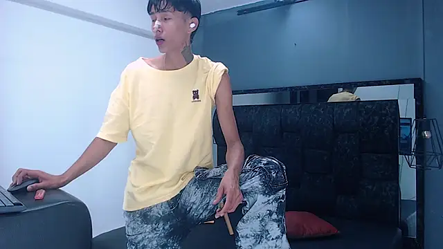 Daniel delux  online show from September 2025 11:12:02 AM