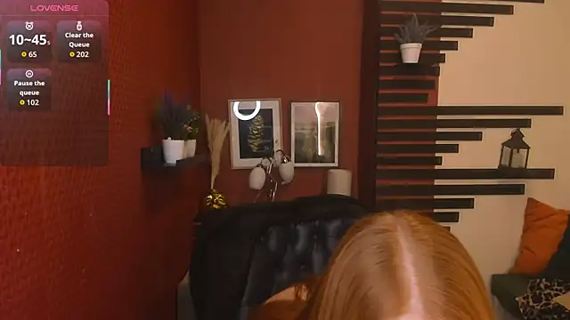 ChloeValentinee online show from November 2025 01:04:02 PM