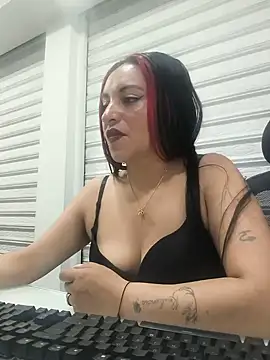 Alisson Stonee online show from May 2026 07:54:02 PM