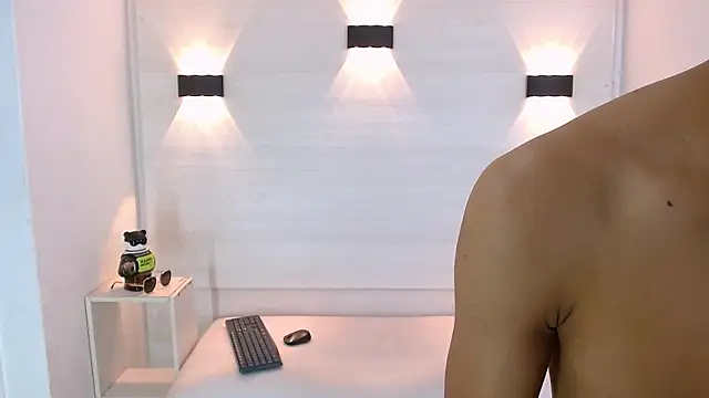 marcus hans  online show from October 2025 12:41:02 PM