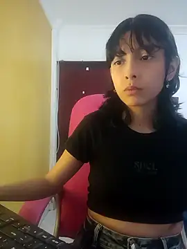 Snapshot of xoxo_milk chatting on October 2025 04:19:01 PM xoxo milk online show from October 2025 04:19:01 PM